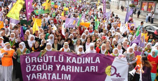 Курдские женщины ПМД:  “Мы за мир без насилия”