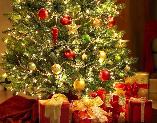 Приглашаем всех детей и родителей  на новогоднюю  елку!  