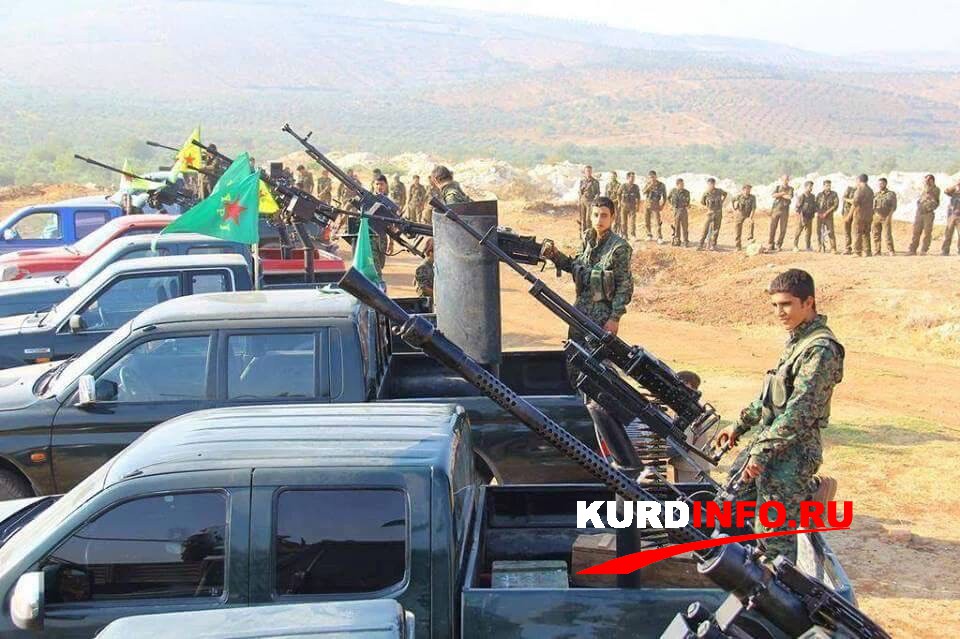 Идут бои курдов с террористами у границы с Турцией