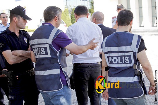 Турецкого доцента обвинили в пропаганде терроризма из-за вопроса на экзамене