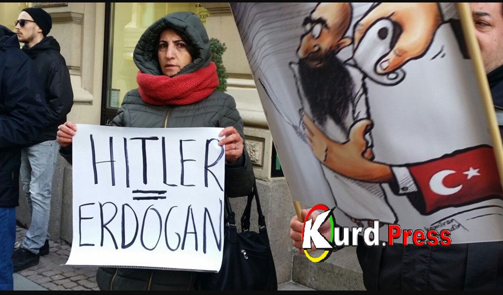 Курды встретили Давутоглу в Финляндии, скандируя: “Убийца!”