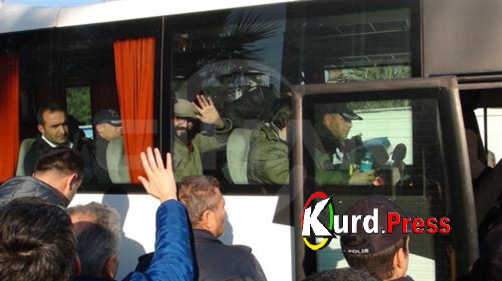 Продолжаются репрессии против сотрудников курдской газеты Azadiya Welat