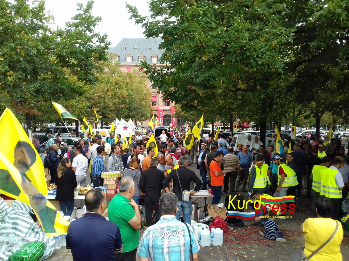 Курды собираются в Страсбурге для массового шествия