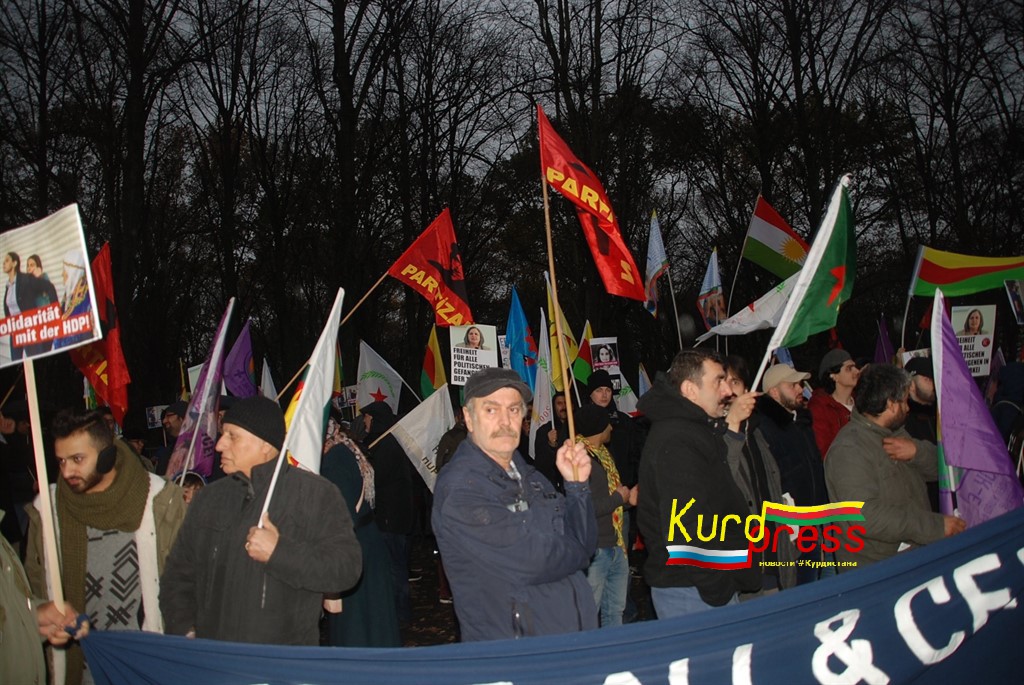 Антифашистская демонстрация в Берлине