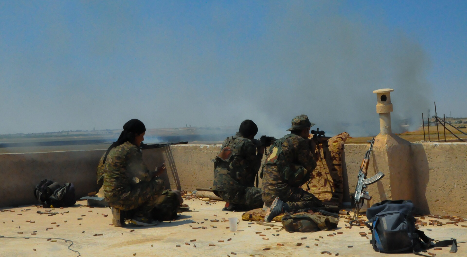ИГИЛ подверглось массированной атаке СДС на западе города Ракка