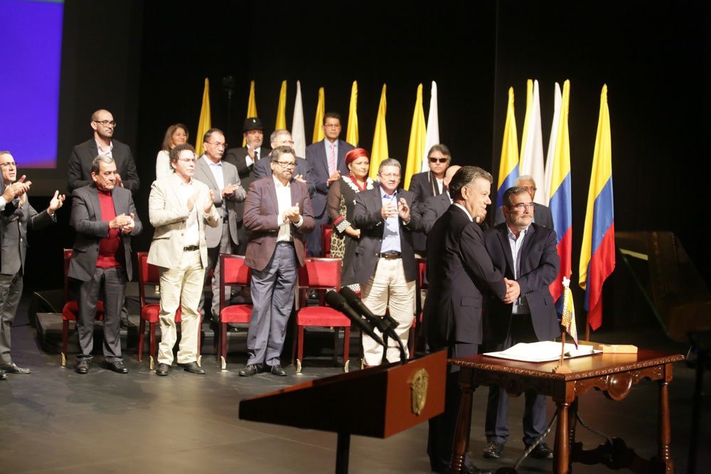 Парламент Колумбии одобрил новое мирное соглашение