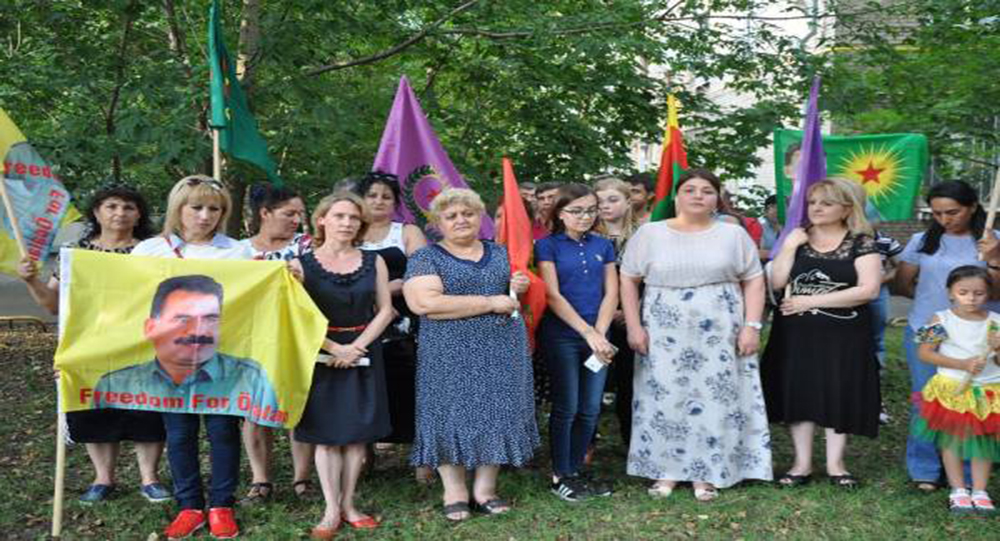Курдские и российские женщины осудили изоляцию Оджалана