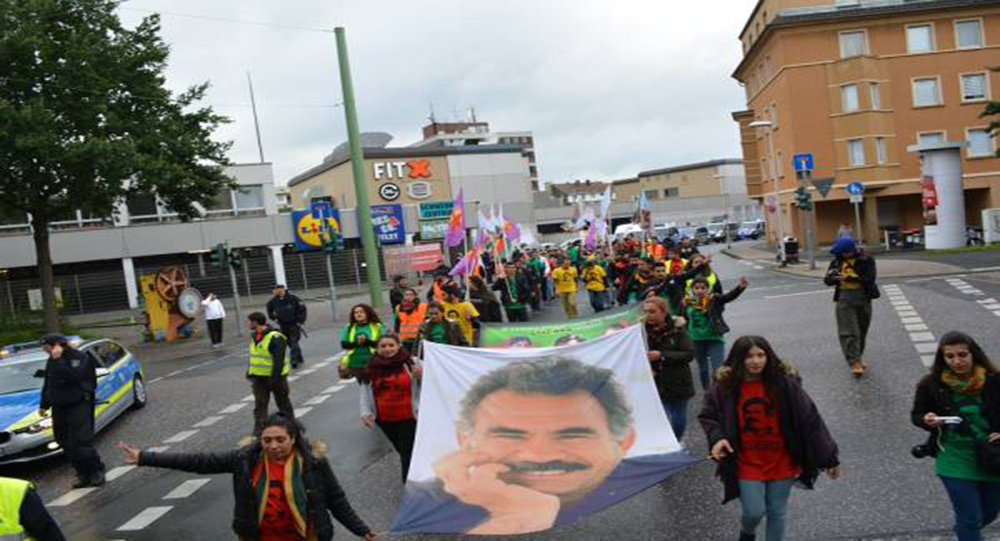 Курдские демонстранты подверглись нападениям в Германии