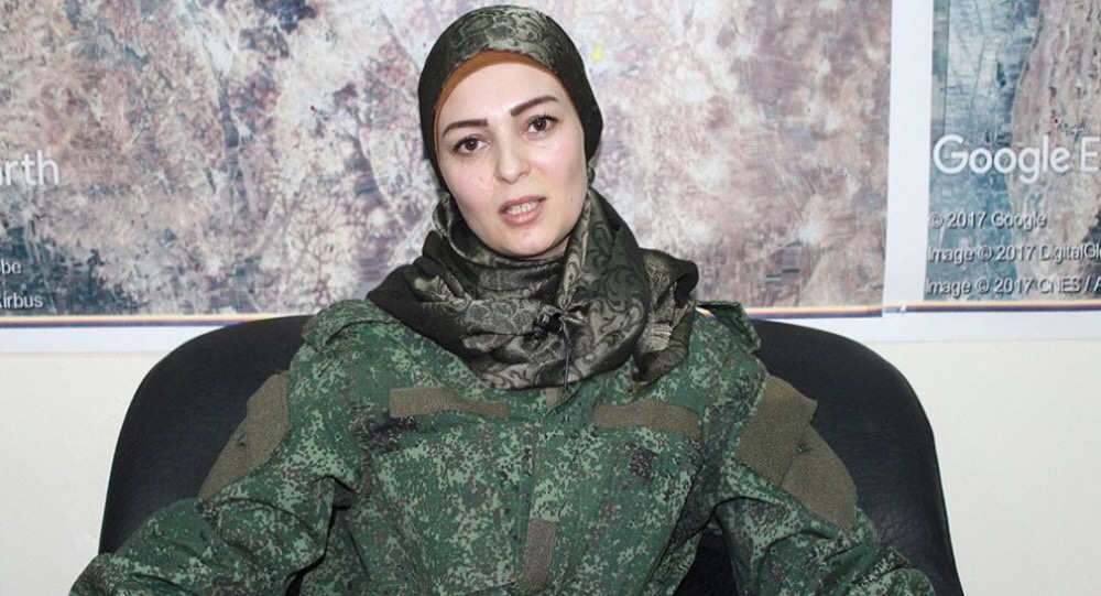 Надя Хасан стала первой женщиной в Армии революционеров Сирии