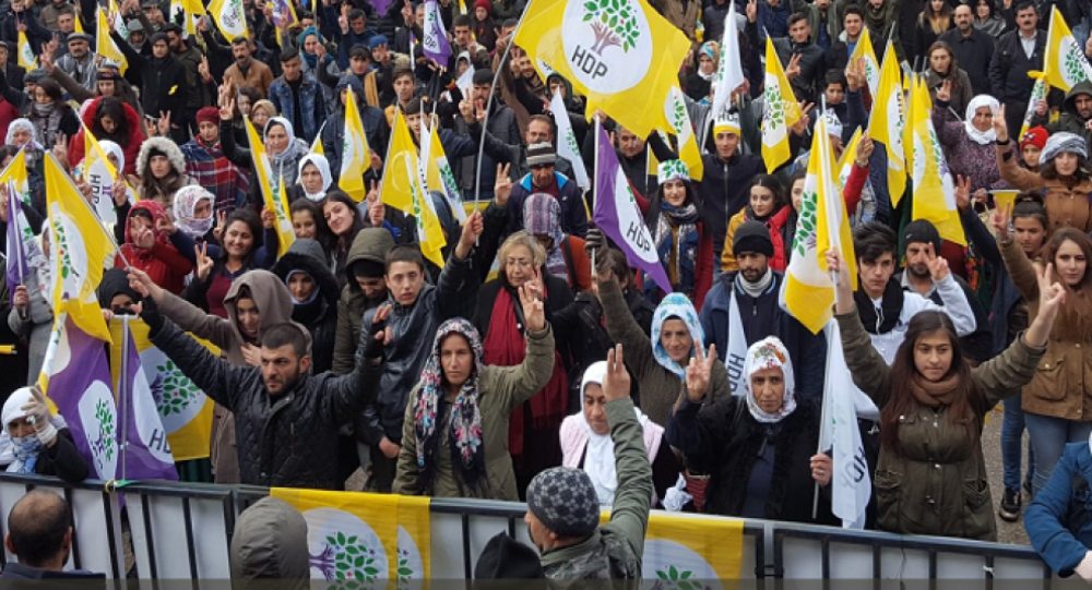 В Ване состоялся митинг против насилия над женщинами