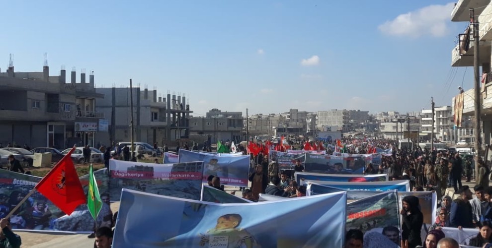 Жители Кобане протестуют против оккупации Африна