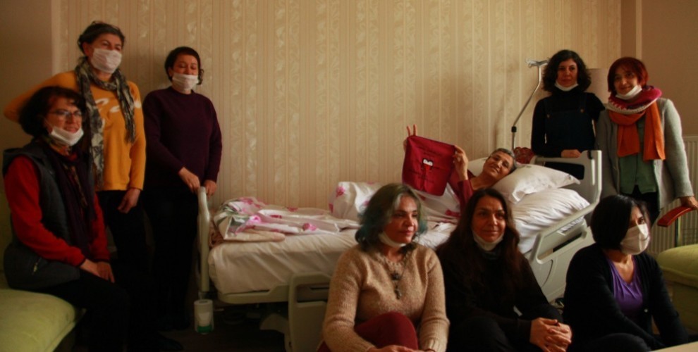 Женщины из Стамбула посетили Лейлу Гювен