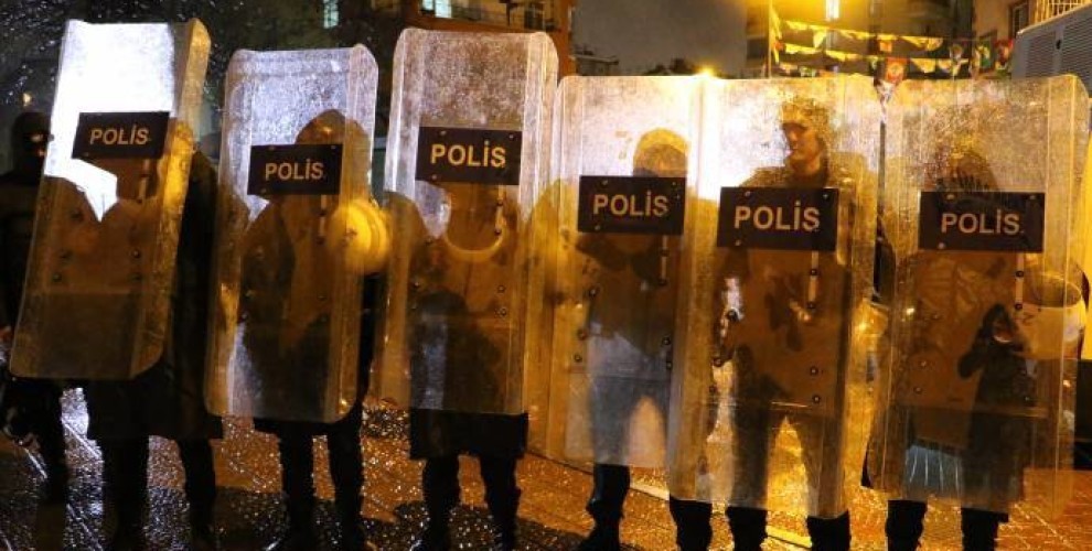 Голодающие активисты ДПН задержаны в Амеде