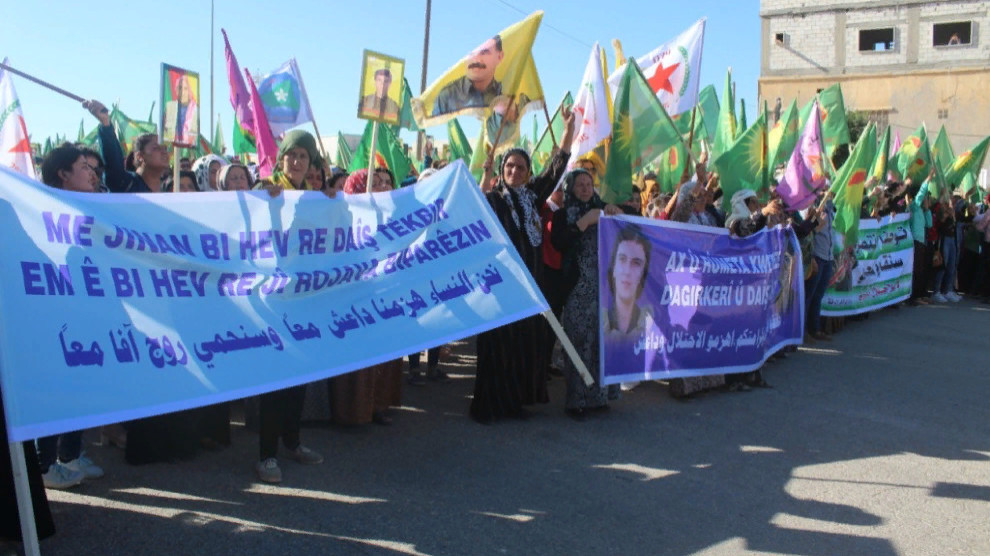 Женский митинг в Кобани перед лицом угрозы вторжения