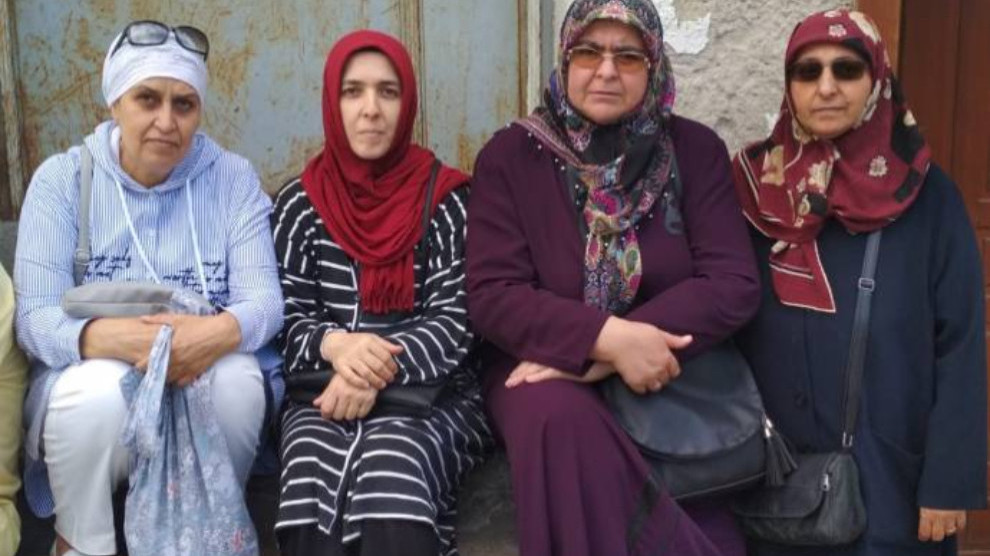 Солдатские матери начали сидячую забастовку в Стамбуле