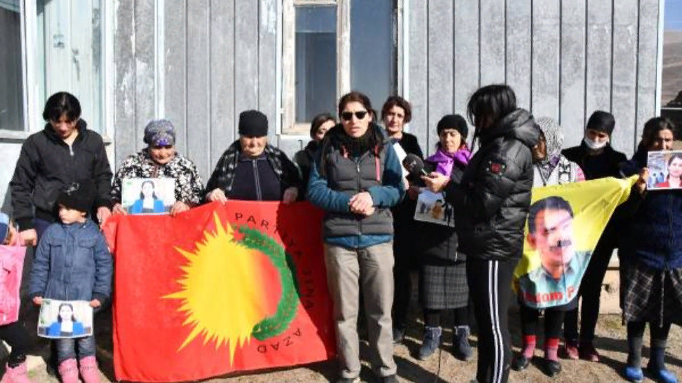 Женщины из деревни Авшин провели акцию, посвящённую 25 ноября