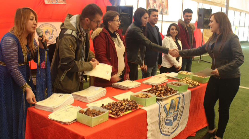 550 курдских учителей получили дипломы в Хасаке