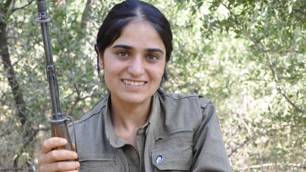 Турецкие власти отказывают в захоронении женщине-партизанке из Ирана