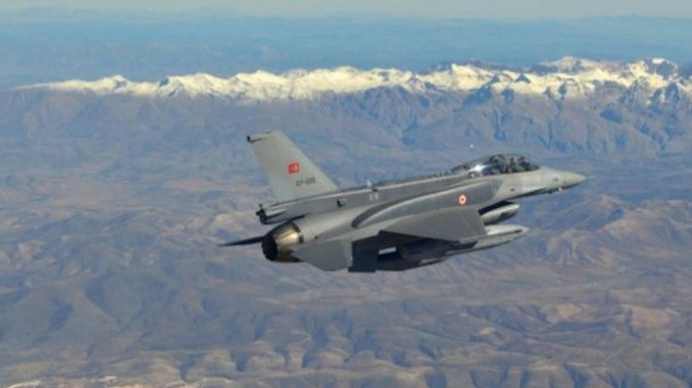 Турецкие военные самолеты бомбят оборонительный  район Мидия
