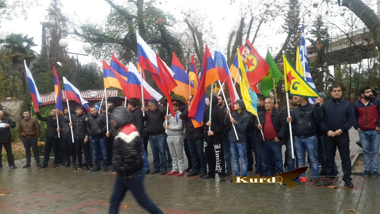 Сочи провела митинг против действий Турции