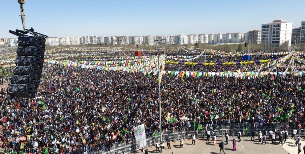 Полиция арестовала 110 человек на празднике Науроза в Амеде