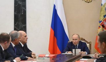 Путин провел совещание с Совбезом и заявил о готовности сохранять ограничения ДСНВ