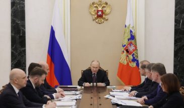 Путин провёл совещание по экономике и обсудил влияние глобальных процессов